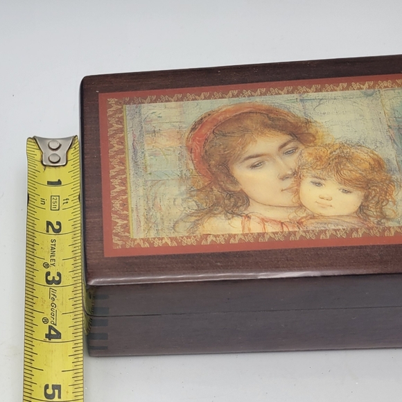 Vintage Edna Hibel Mother & Child Wood Trinket Jewelry Box American Music Box Co - Picture 9 of 11